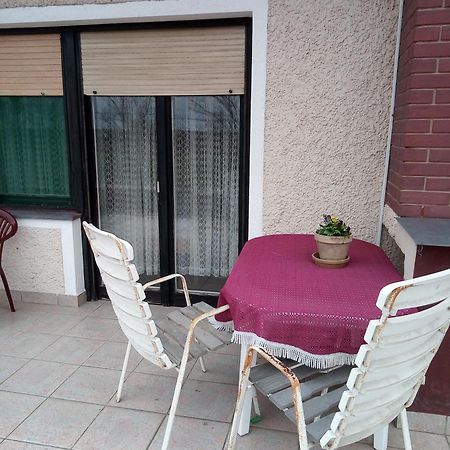 2 Haloszobas Apartman Kanjiža Exterior foto